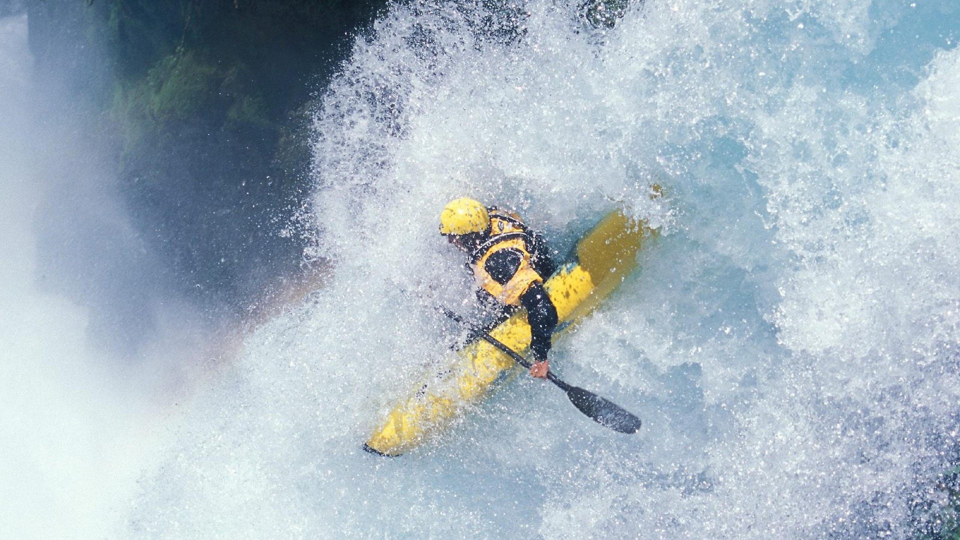 英超比赛中，精彩反击和神级扑救引发热议，英超十佳扑救
